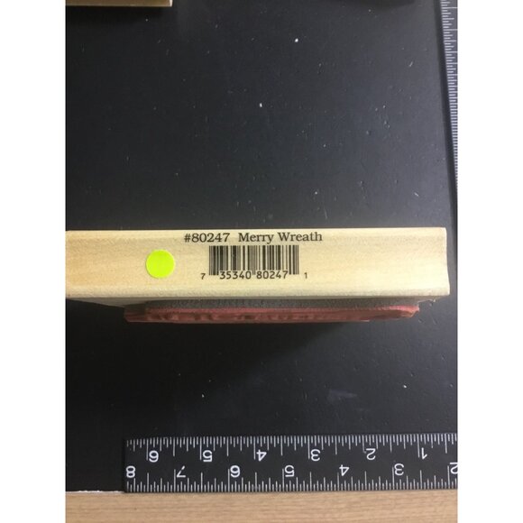 Cardinal Wreath Rubber Stamp By Carolyn Shores Wright Stamps Happen Inc. - Picture 4 of 4